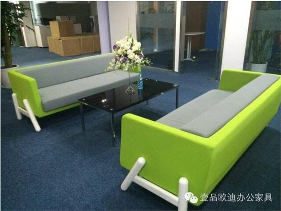 【央視新聞客戶端】京東JD讓老百姓放心網購，壹品歐迪讓京東JD綠色辦公