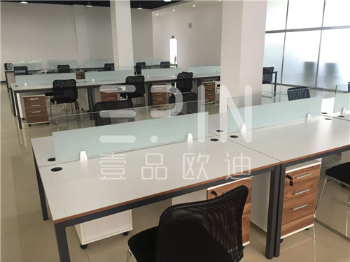 成都辦公家具在擺放布局上要考慮哪些因素？