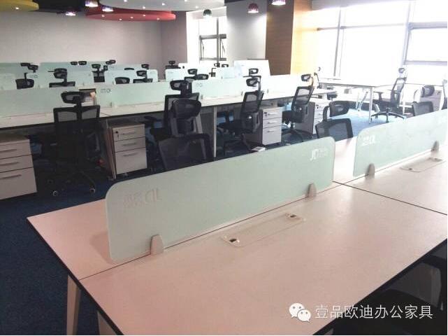 【央視新聞客戶端】京東JD讓老百姓放心網購，壹品歐迪讓京東JD綠色辦公