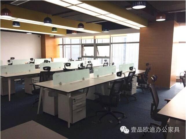 【央視新聞客戶端】京東JD讓老百姓放心網購，壹品歐迪讓京東JD綠色辦公