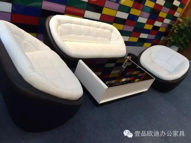 【央視新聞客戶端】京東JD讓老百姓放心網購，壹品歐迪讓京東JD綠色辦公