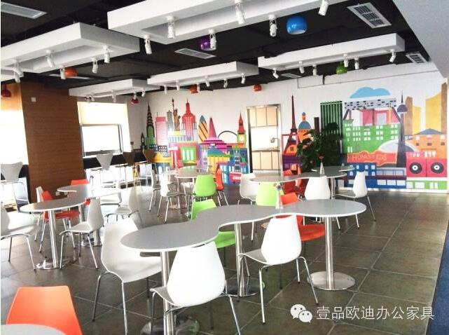 【央視新聞客戶端】京東JD讓老百姓放心網購，壹品歐迪讓京東JD綠色辦公