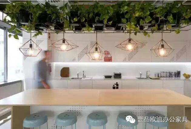 為什么辦公室里一定要養植物？-壹品歐迪辦公家具